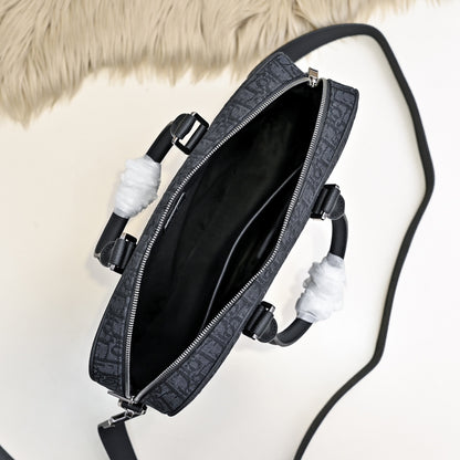 Dior Herren-Aktentasche aus Dior Oblique Jacquard).