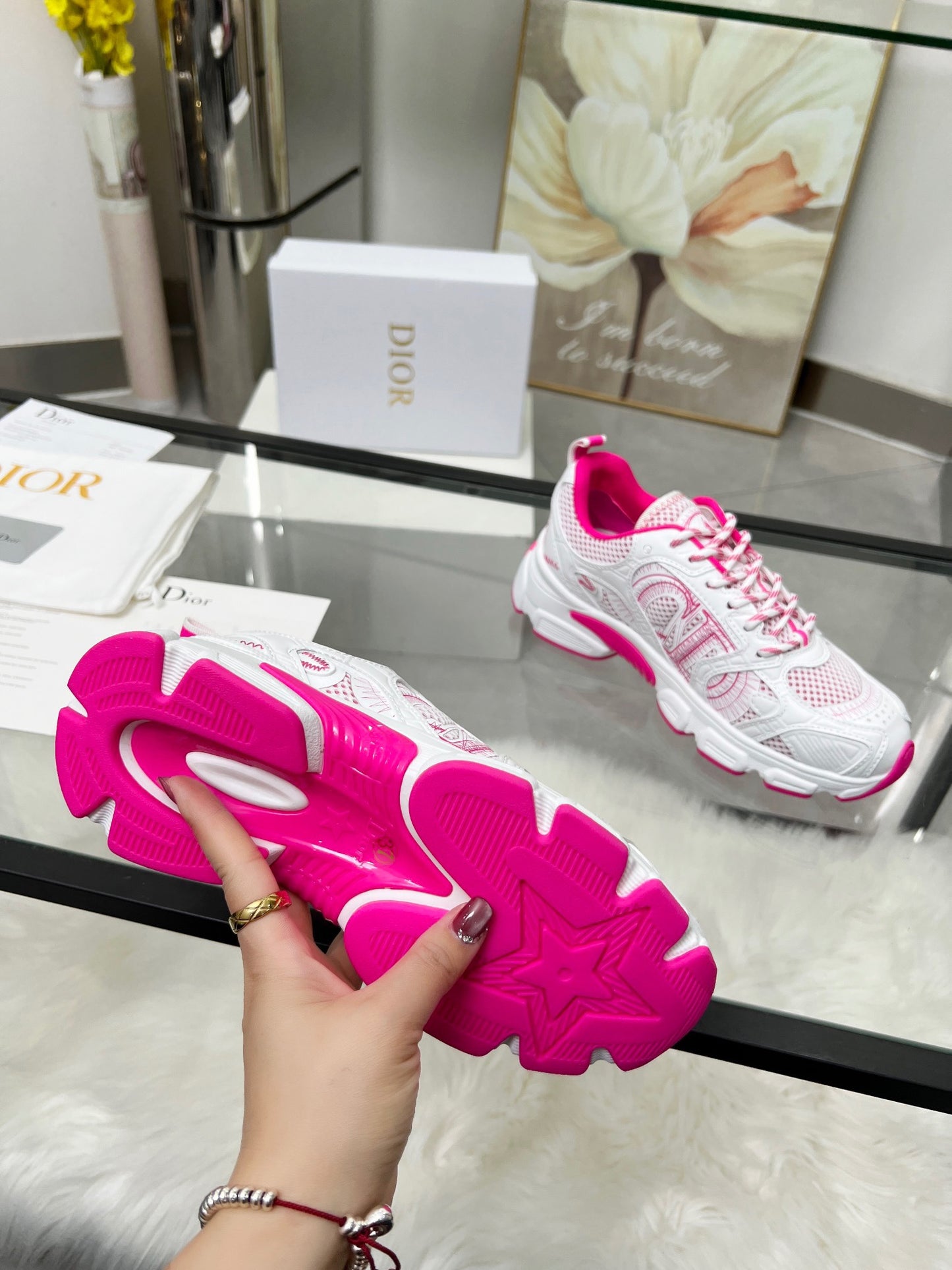 Dior B30 Sneaker in Pink/Weiß – Eine ausführliche Analyse