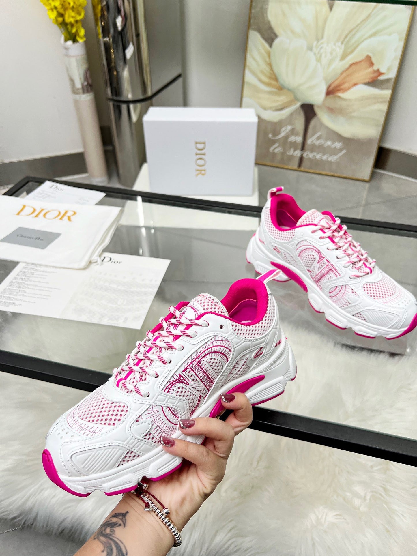 Dior B30 Sneaker in Pink/Weiß – Eine ausführliche Analyse