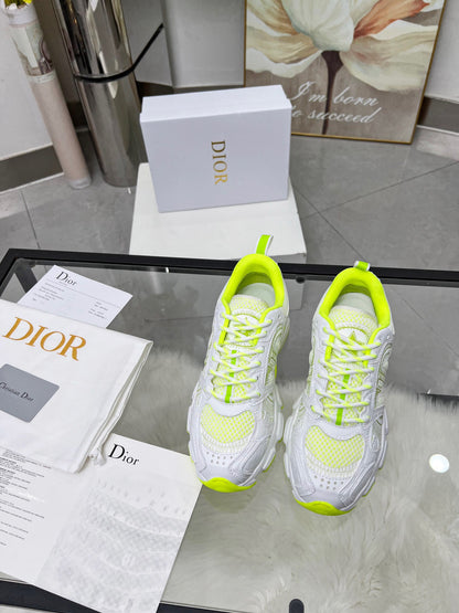 Dior B30 Sneaker in Weiß und Neon-Gelb – Luxus trifft Streetstyle