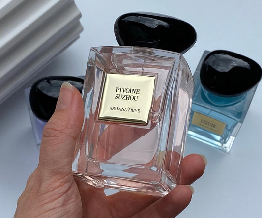 Armani Privé Pivoine Suzhou perfume.